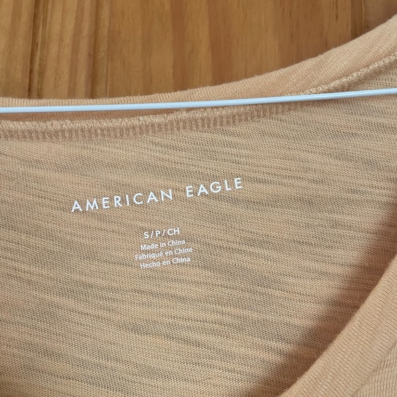 A&E simple yellow tee! - Picture 2 of 3